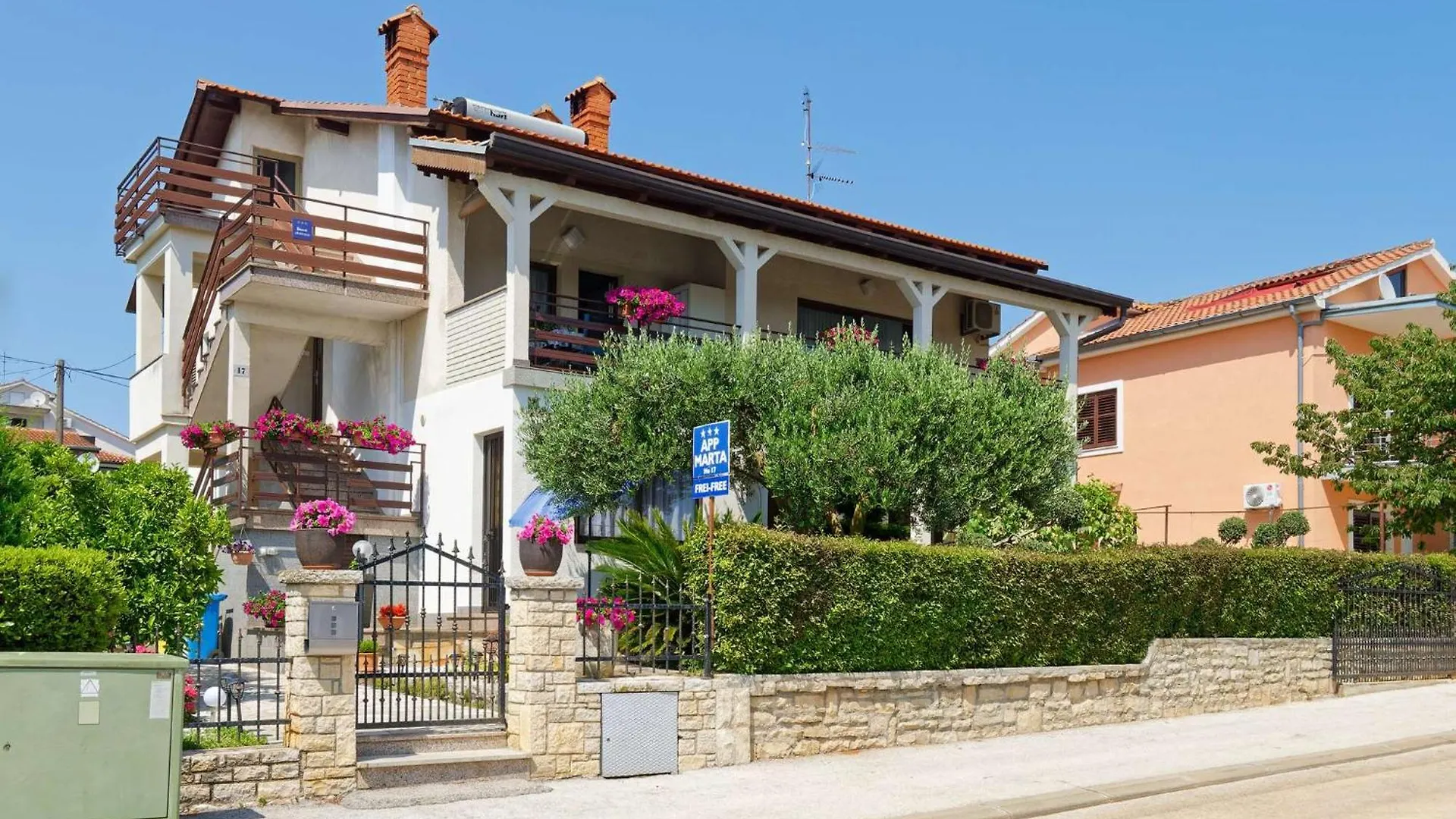 Apartments Marta By Rent Istria Новиград