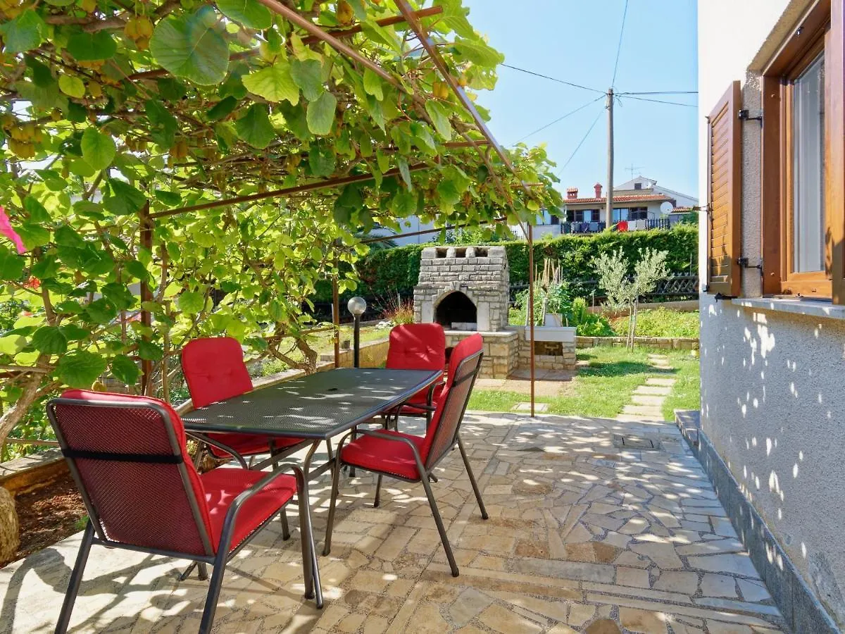 Guest house Apartments Marta By Rent Istria Novigrad