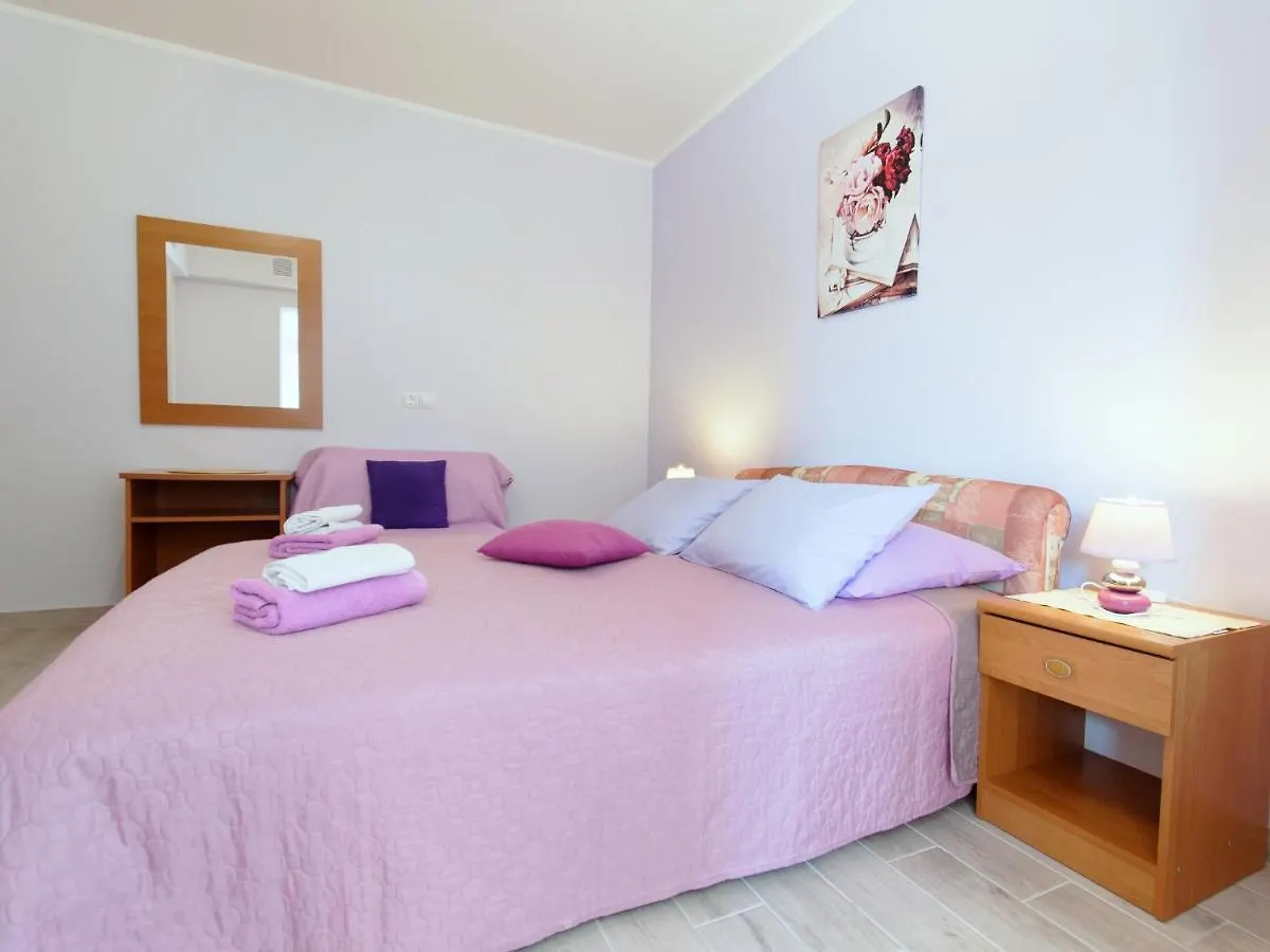 Apartments Marta By Rent Istria Novigrad  Guest house Novigrad (Istria)