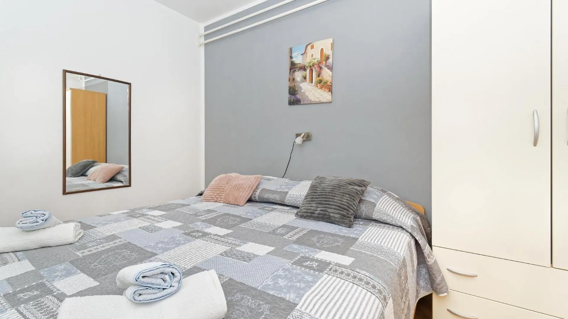 *** Guest house Apartments Marta By Rent Istria Novigrad  Croatia